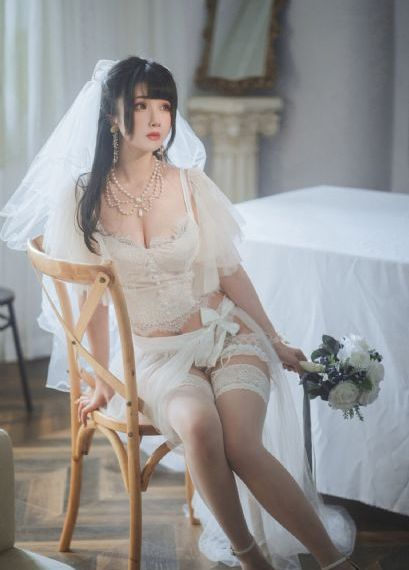 清纯校花沦为胯下玩物视频_1080动漫免费观看